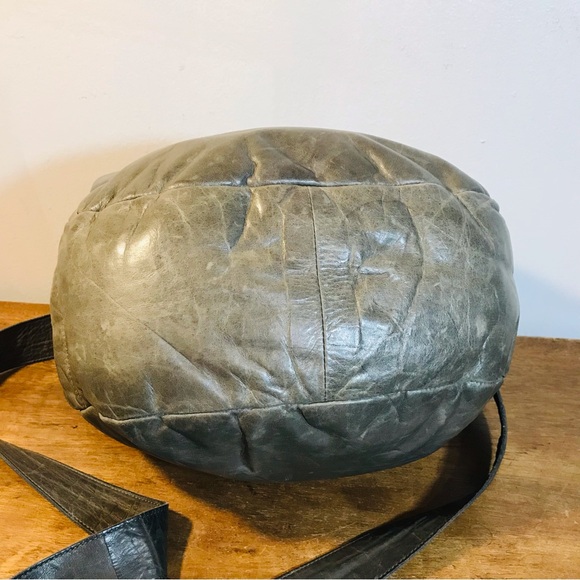 made in Canada genuine leather bag m0851 - Picture 8 of 11